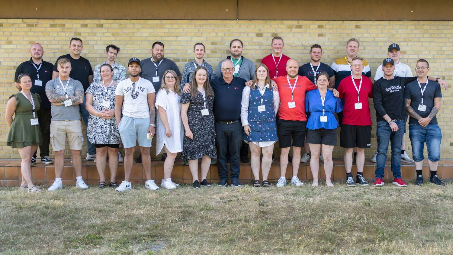 Deltagerne ved kongressen i Fødevareforbundet NNF Ungdom 2023 fotograferet sammen med forbundsformand Ole Wehlast.