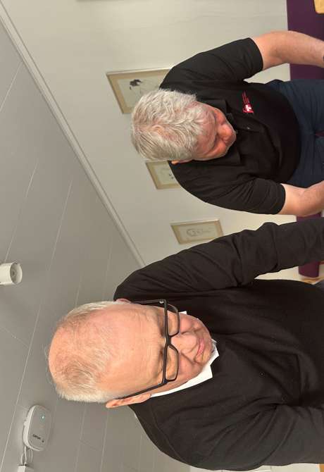 Forbundsformand Ole Wehlast og næstformand Jim Jensen skriver under på den nye slagterindustrioverenskomst 2025-2028 